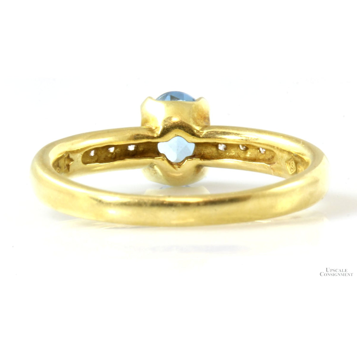 5x7mm Aquamarine & .07ctw Diamond 18K Gold Ring
